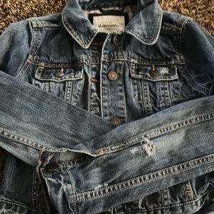 Youth size XL a Abercrombie Levi jacket super cute!